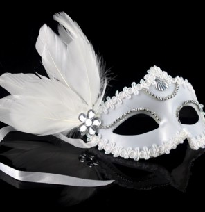 1399366794_White-Princess-Feather-Mask-venetian-masquerade-masks