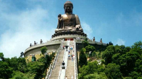 giant-buddha-statue-lantau-island