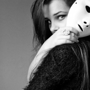 19160-girl-with-a-white-mask-1920x1080-photography-wallpaper