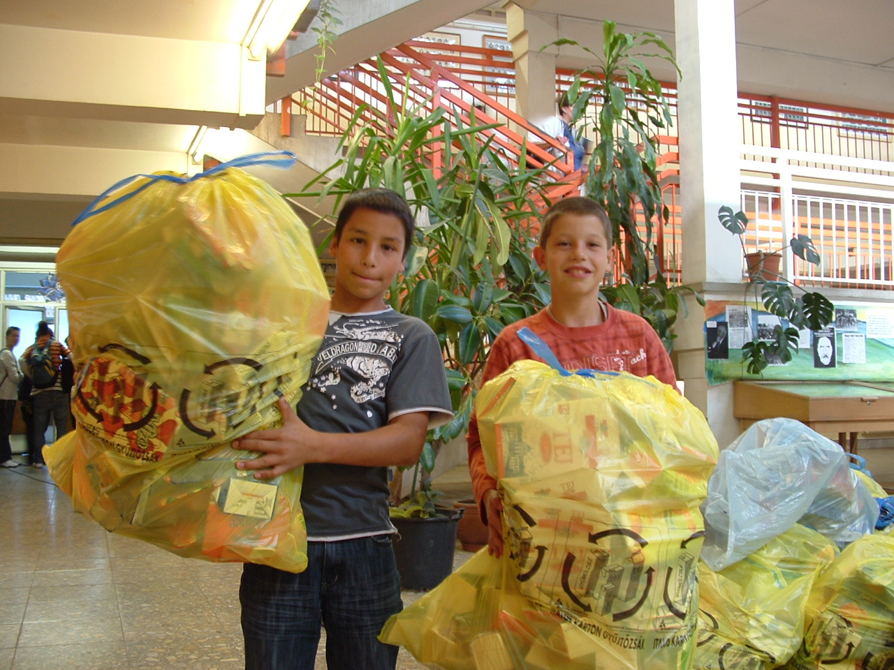 58,5 tonna italos kartondoboz szelektíven a gyerekek által