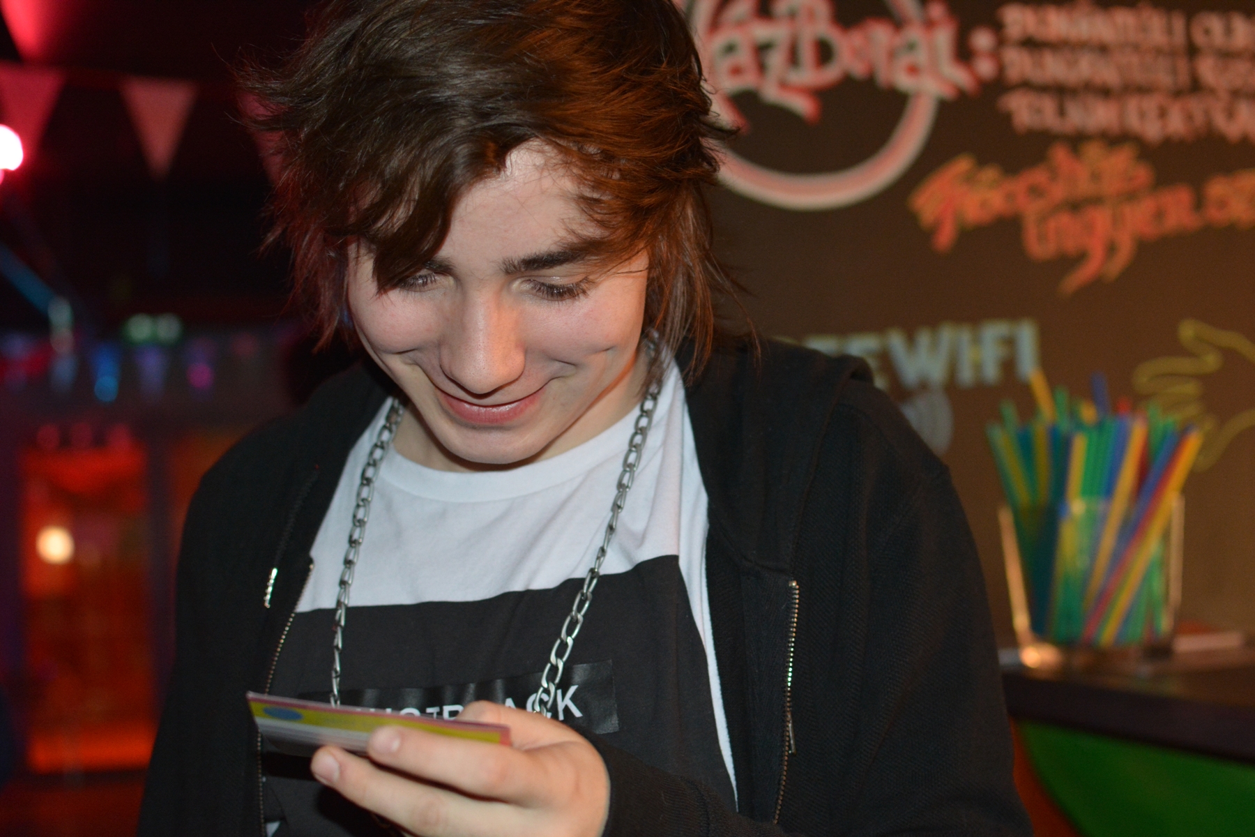 Hatalmas sikert arat Szabyest legújabb zenei videója