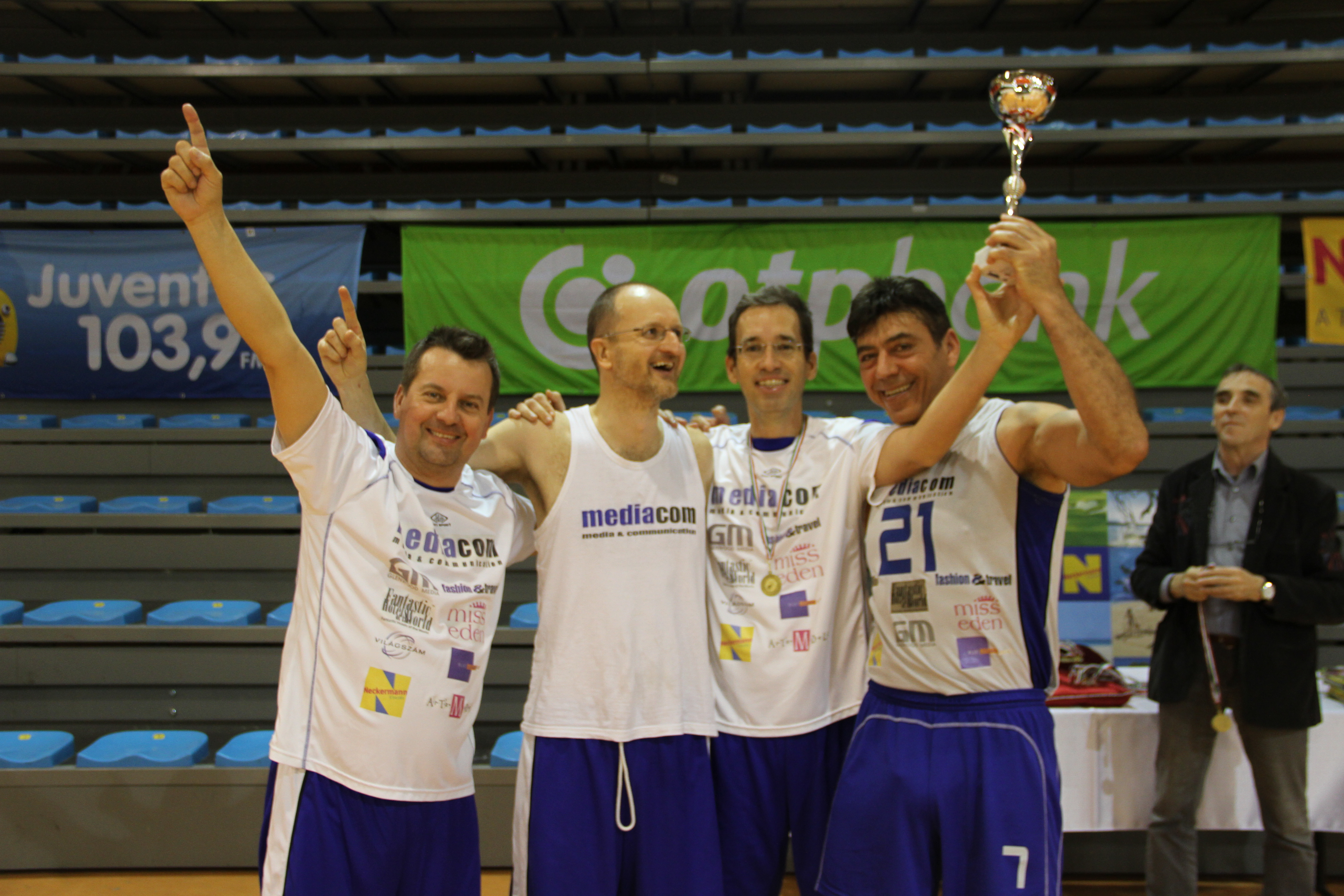 A középsuli.hu is pályára lép az Arany Glóbusz kupáért!