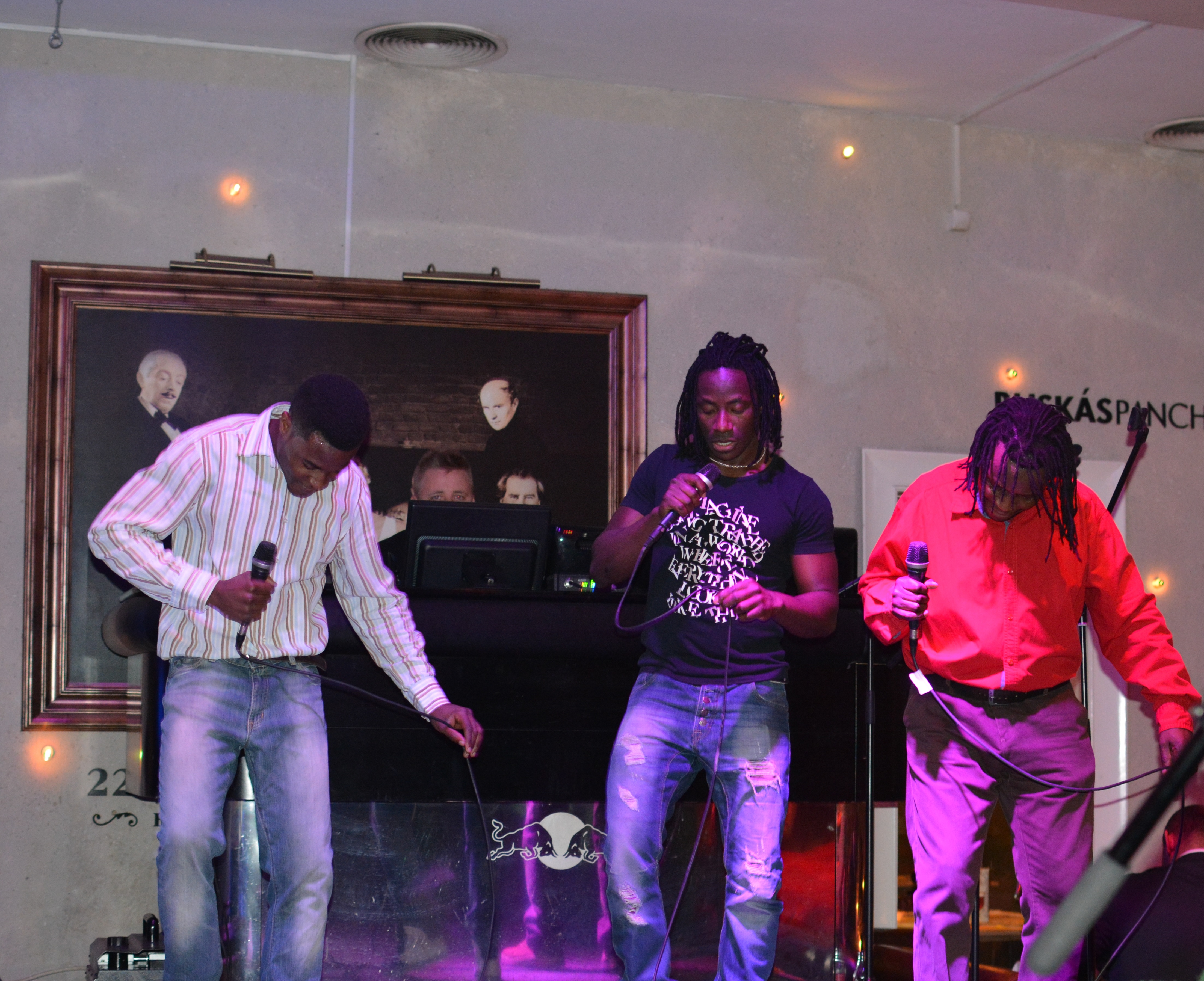 Szeretni fehér bort, borocskát!