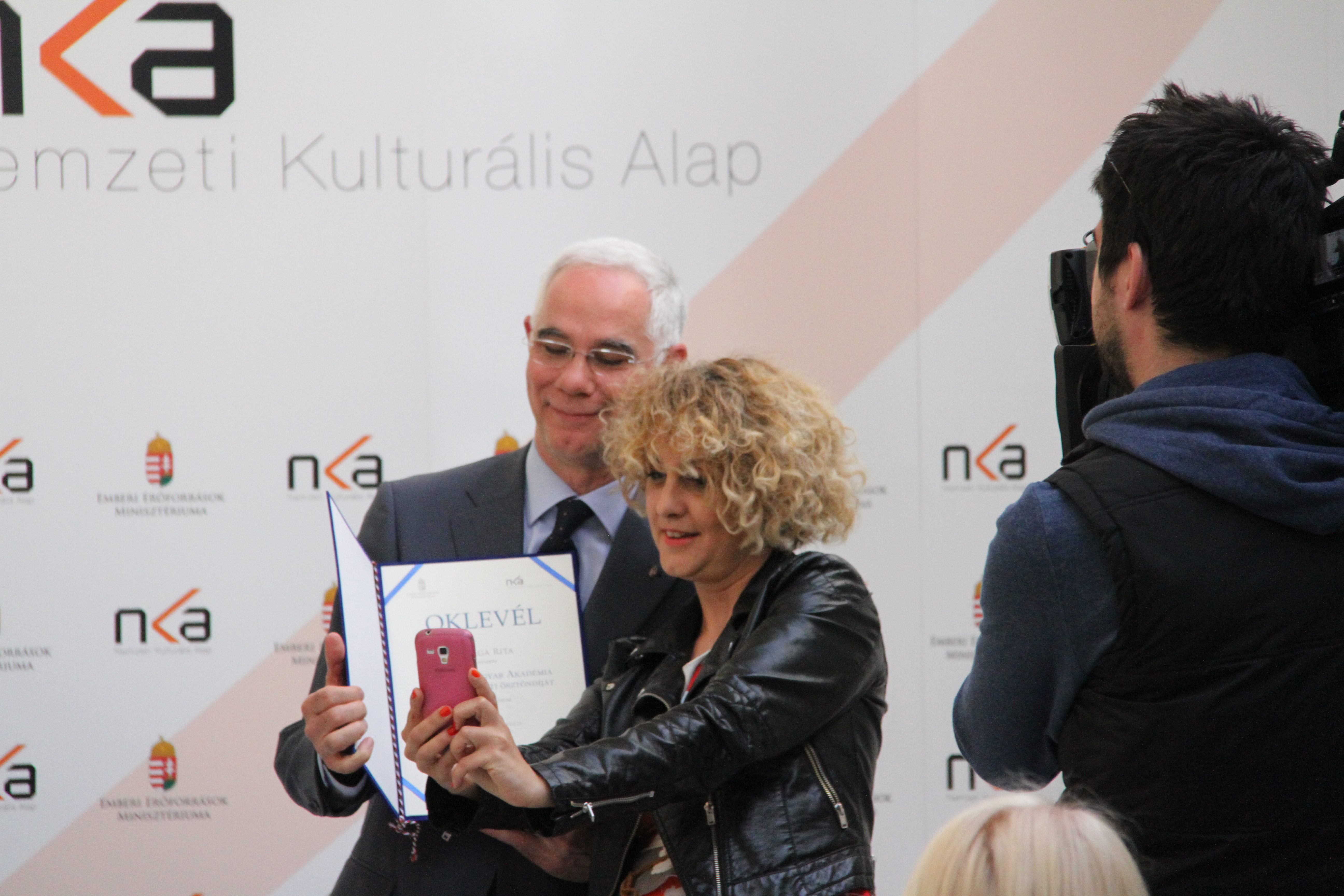 Selfie a miniszterrel – Átadták a Római Magyar Akadémia képzőművészeti ösztöndíját