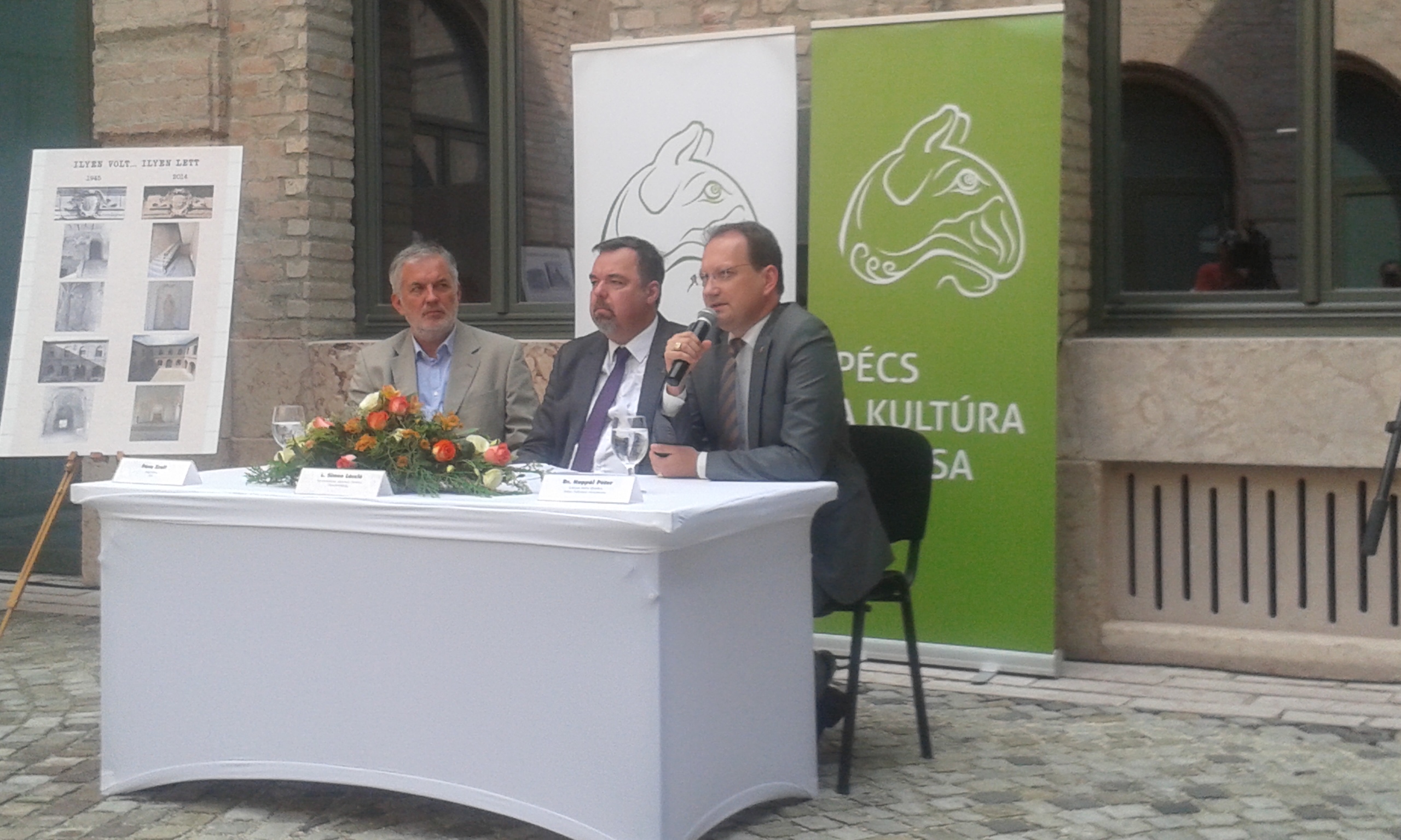 Még az ajtókat is megbontják, hogy kiférjenek a Csontváry képek