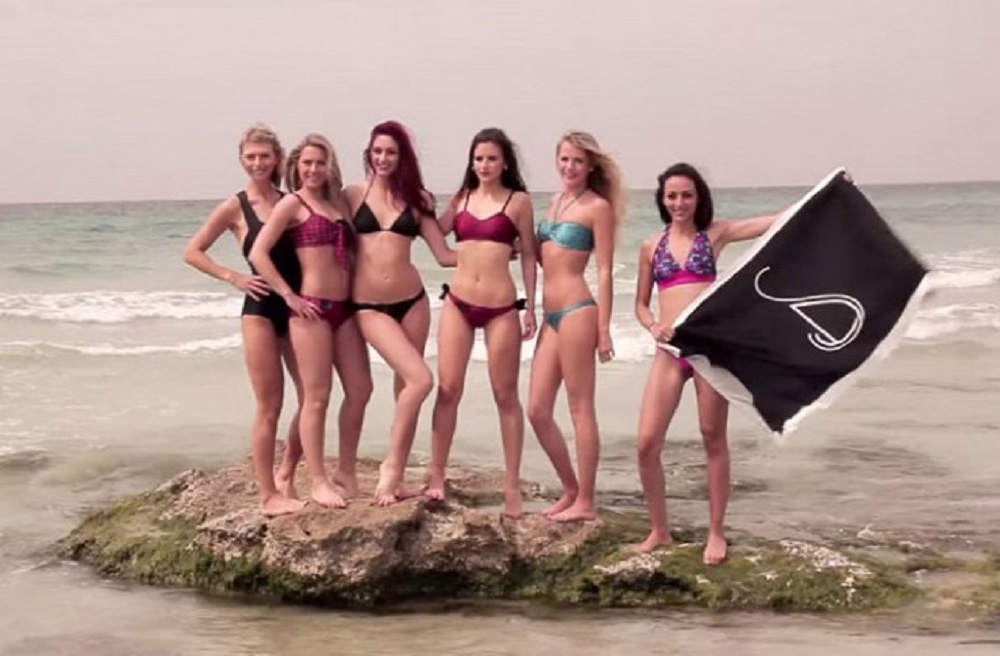 Okosbikinivel a leégés ellen