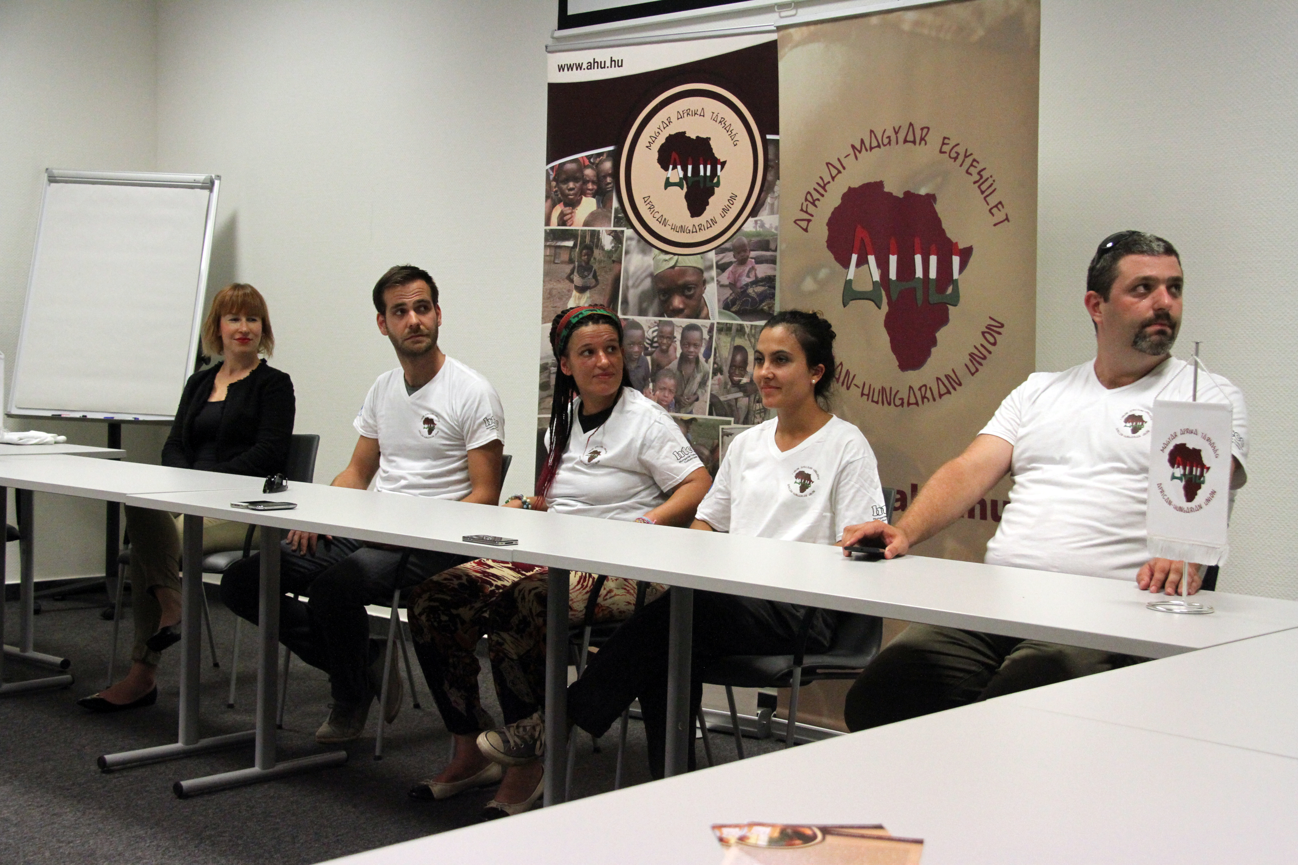 Visszetért a magyar orvoscsoport Afrikából