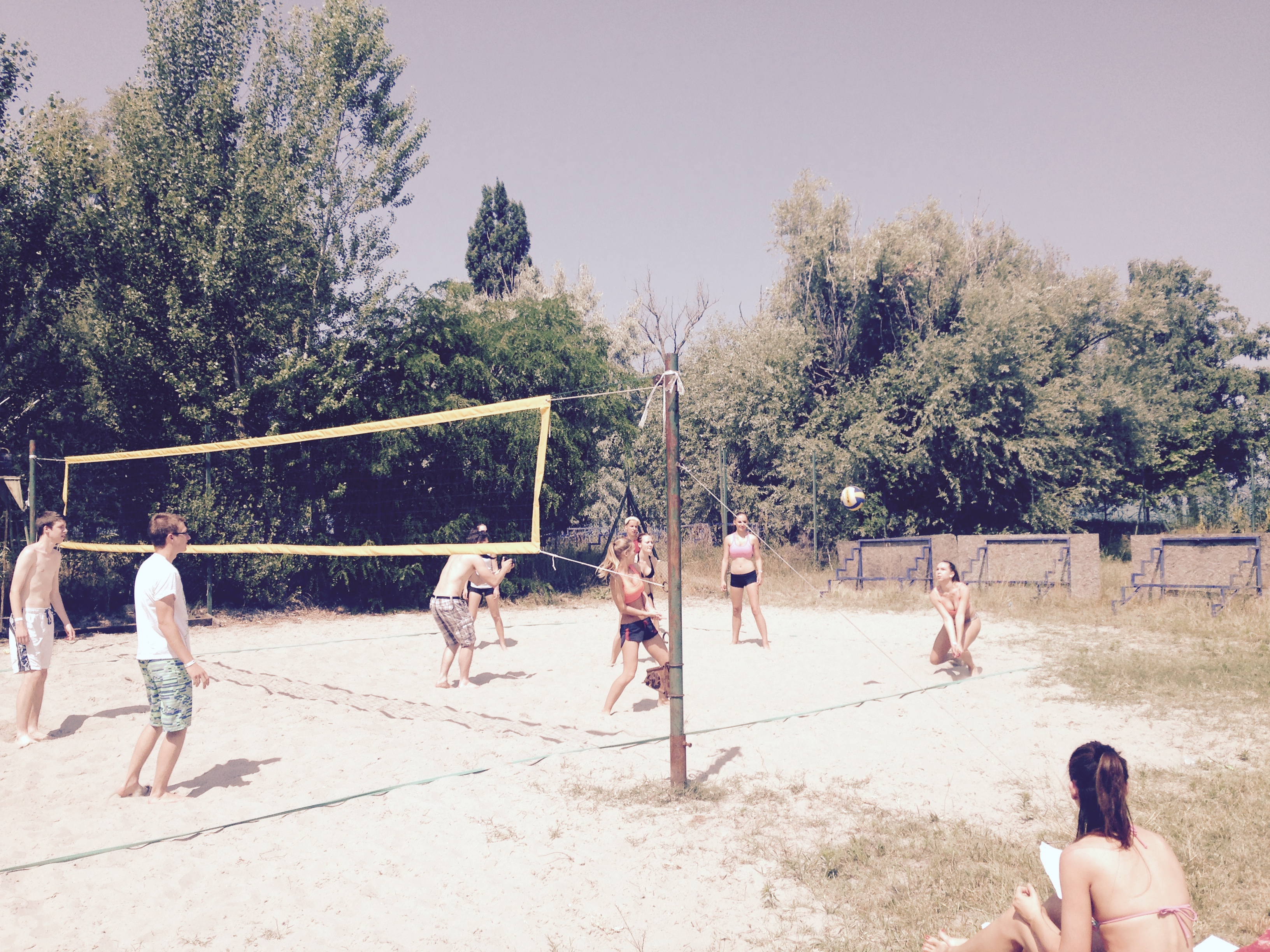 Elkezdődtek a sportversenyek a Középsuli Bulin