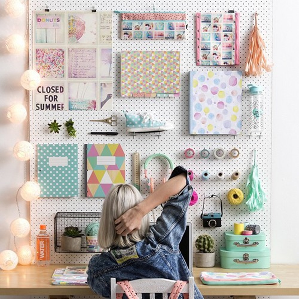 Új trend: tedd a tollaidat zokniba!