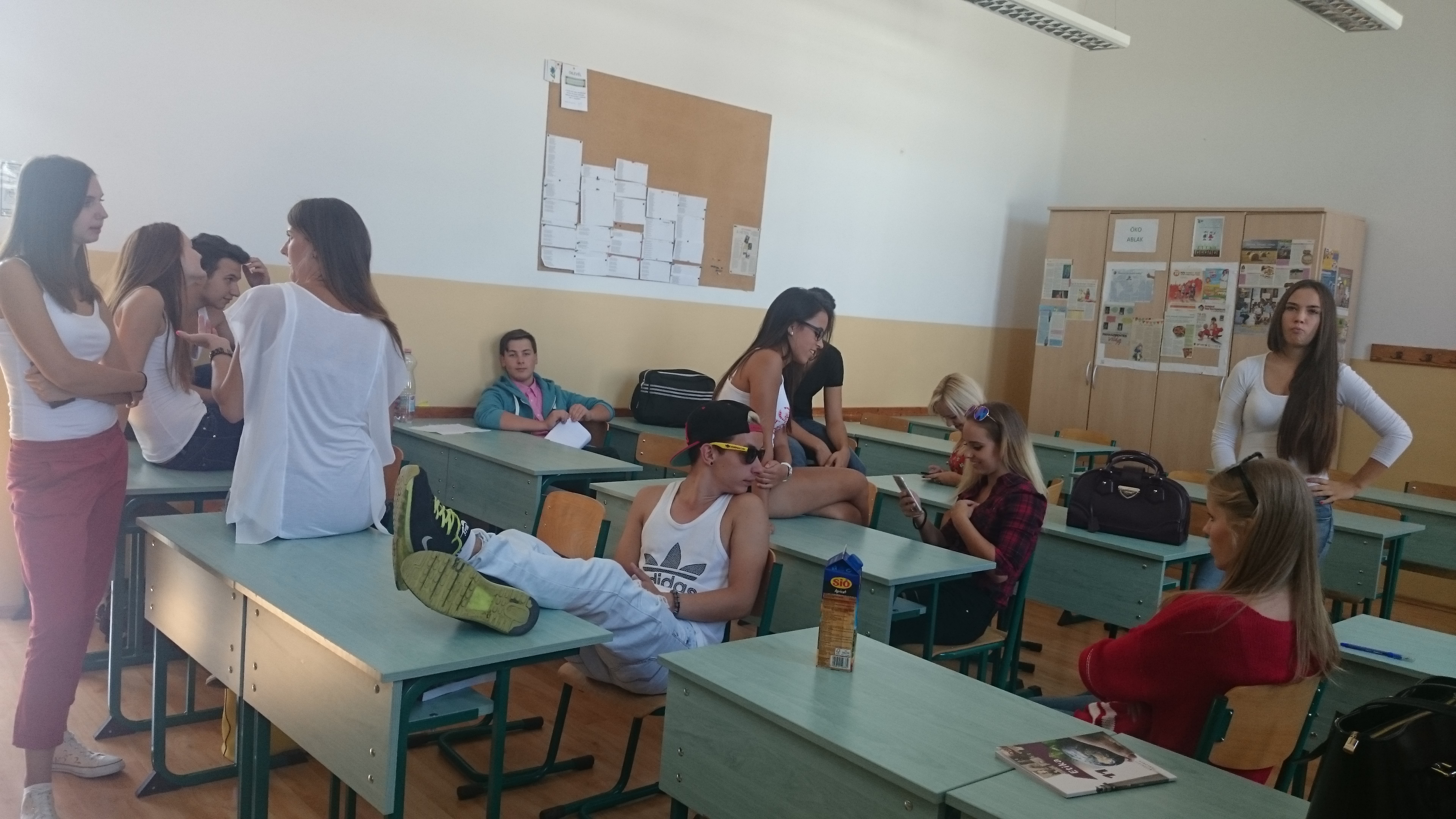 Forog a Középsuli sorozat – szünet az osztályban