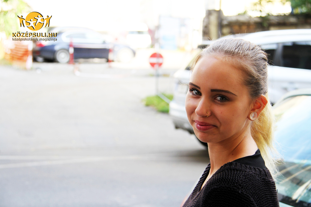 Középsuli-előzetes: Miért kap Zsanett pofont?