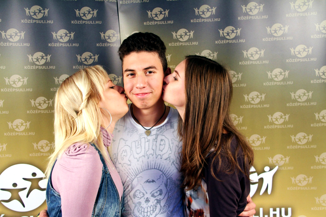 Vajon Korinna vagy Juli ismeri jobban Dominikot? – KÖZÉPSULI TV