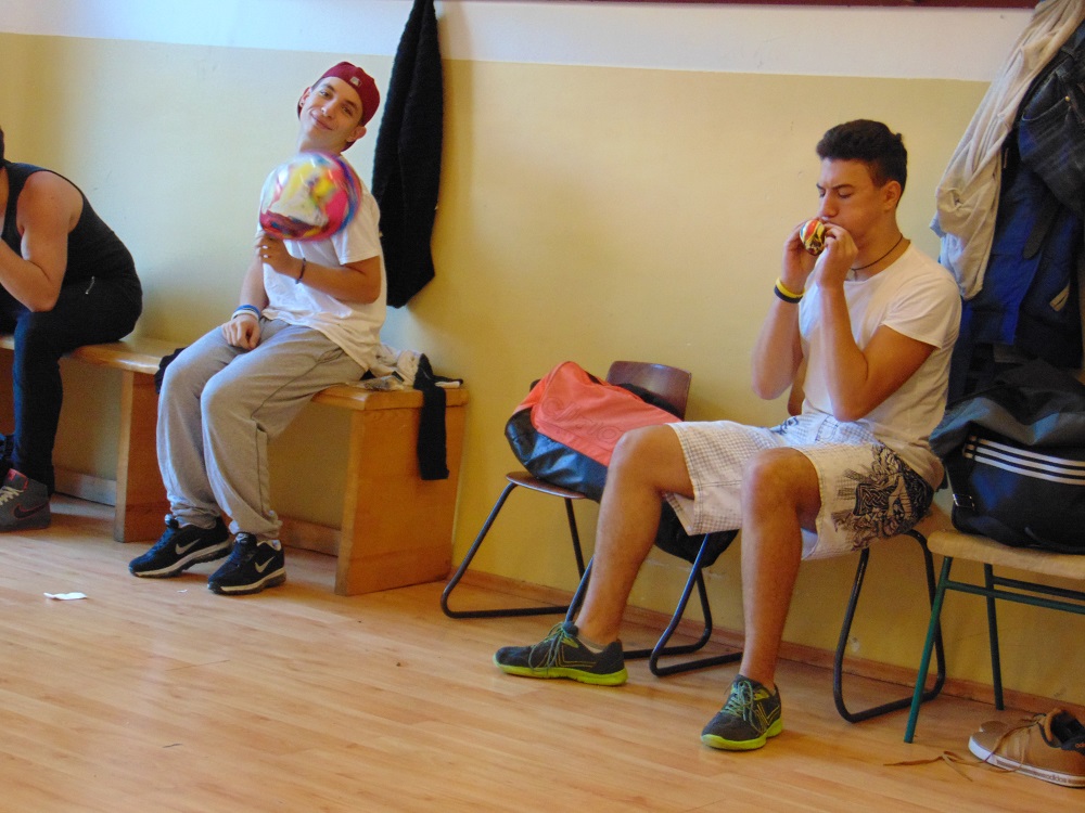 Te vagy a legszemfülesebb Középsuli rajongó? – Töltsd ki kvízünket!