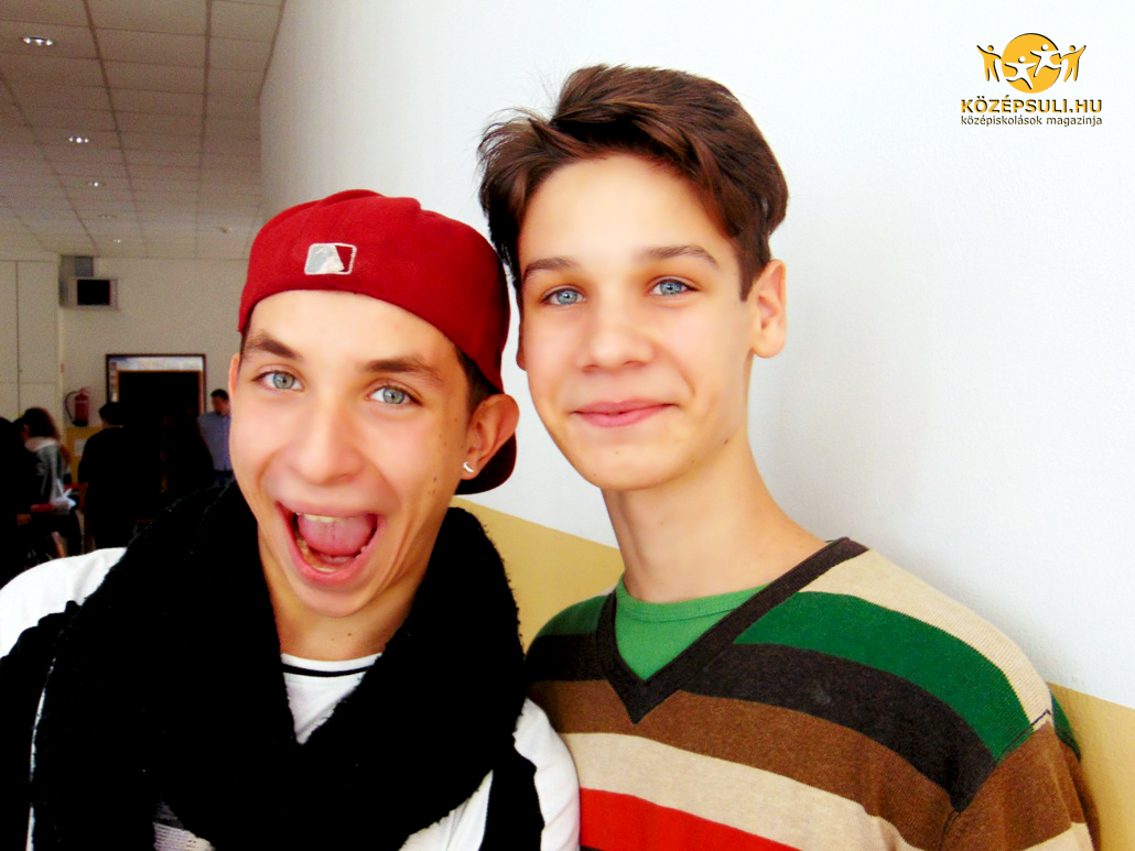 Beni, a Ki Mit Tube győztese köszönti fel Középsuli Olivért