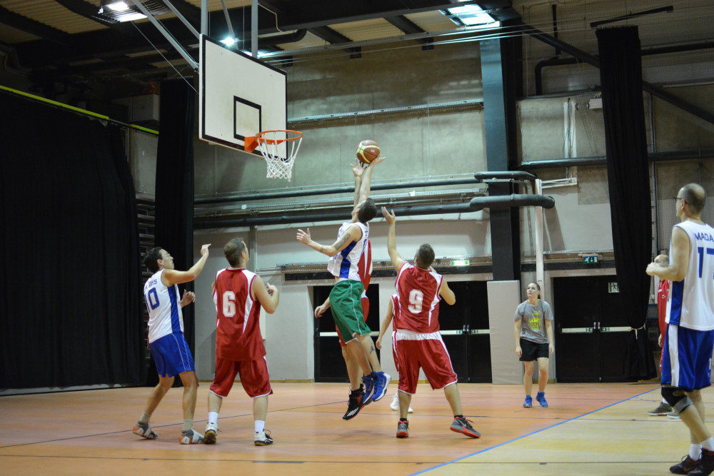 Kitartóan küzdött a Középsuli csapata