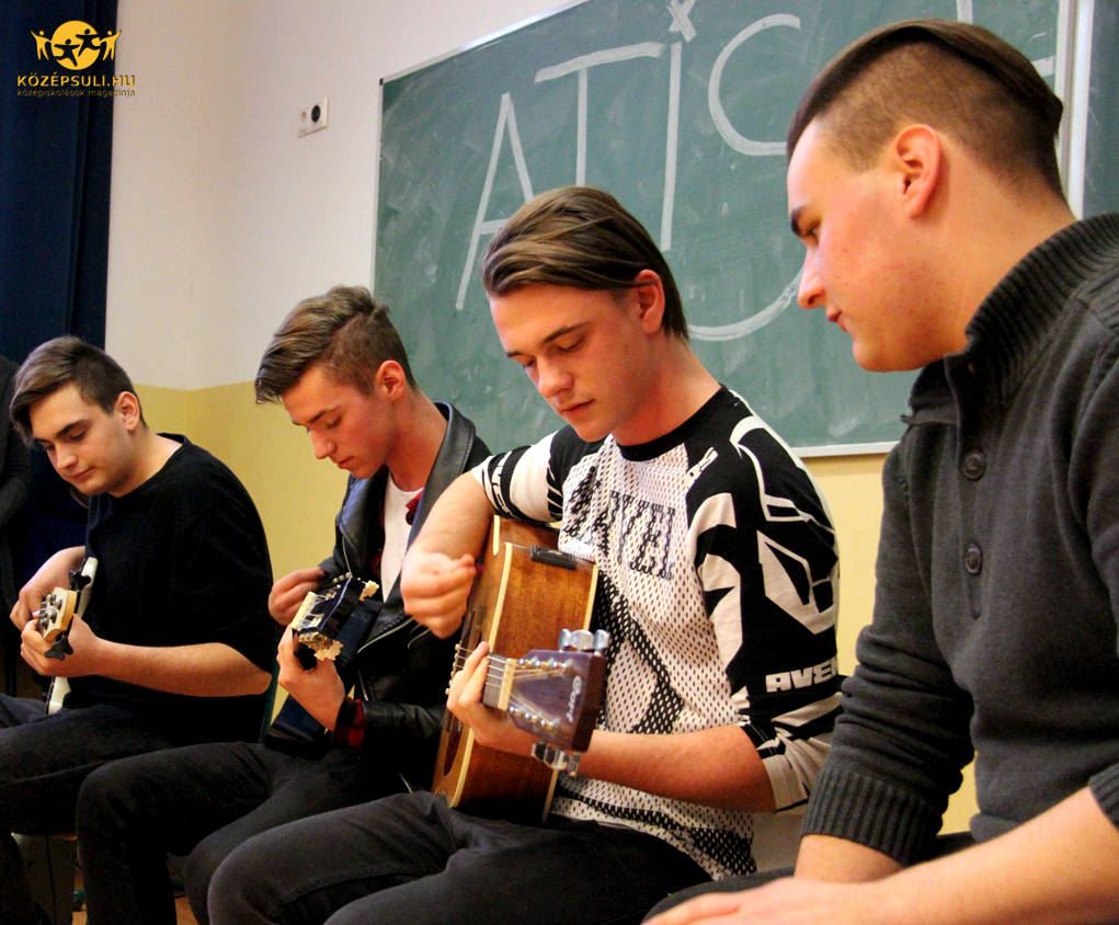 Megjelent a No Respect új dala – Interjú