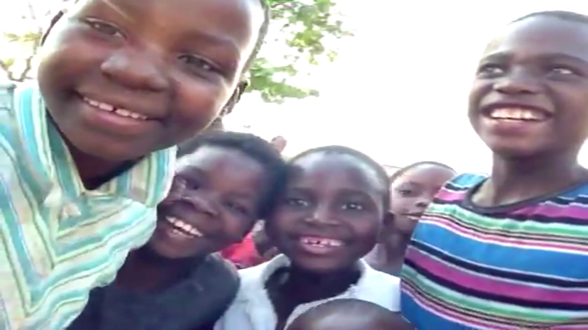 A malawi csivák életének első szelfivideója