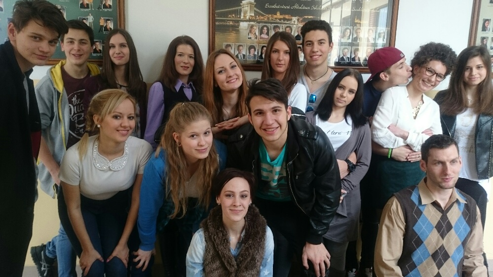 Találkozz a Középsuli szereplőivel március 23-án Dunakeszin