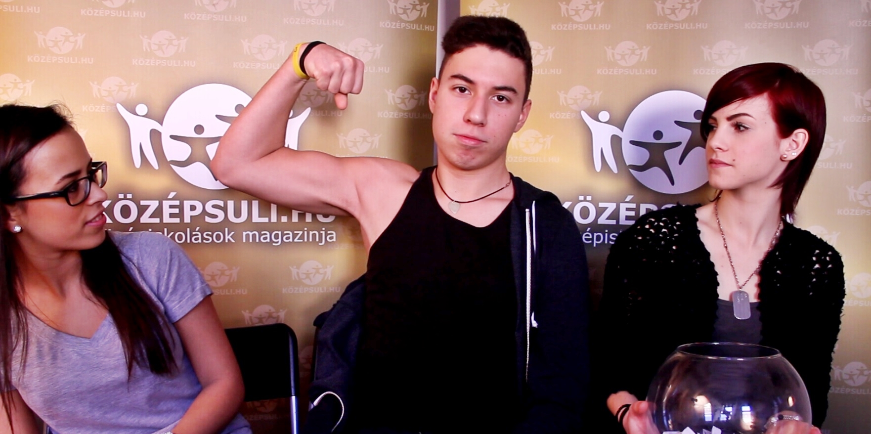 Dominik kétszer is befeszít – Ask.fm kérdezz-felelek – KÖZÉPSULI TV