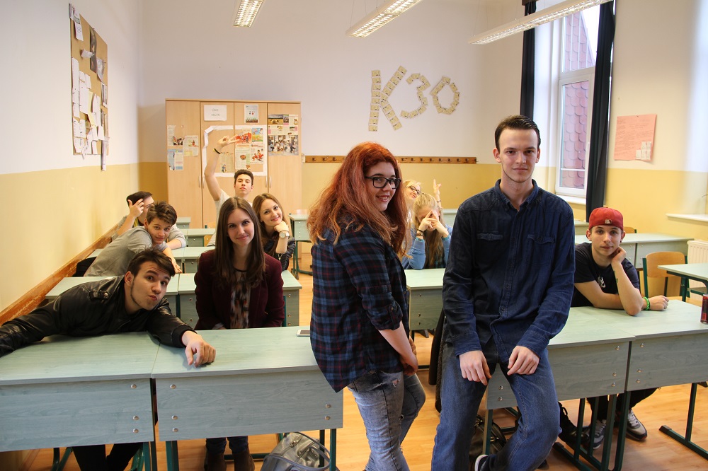 Így került Adrián a Középsuli sorozat forgatására