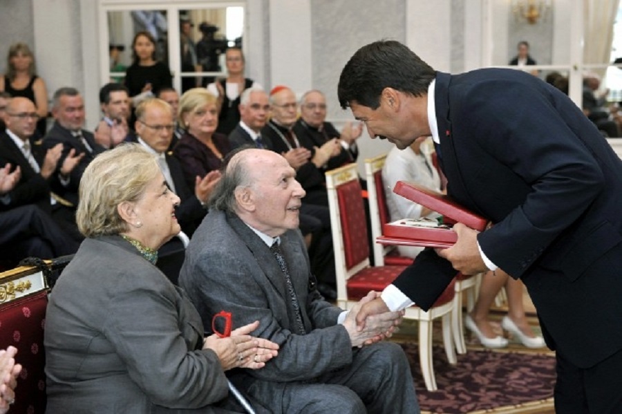 Meghalt Kertész Imre