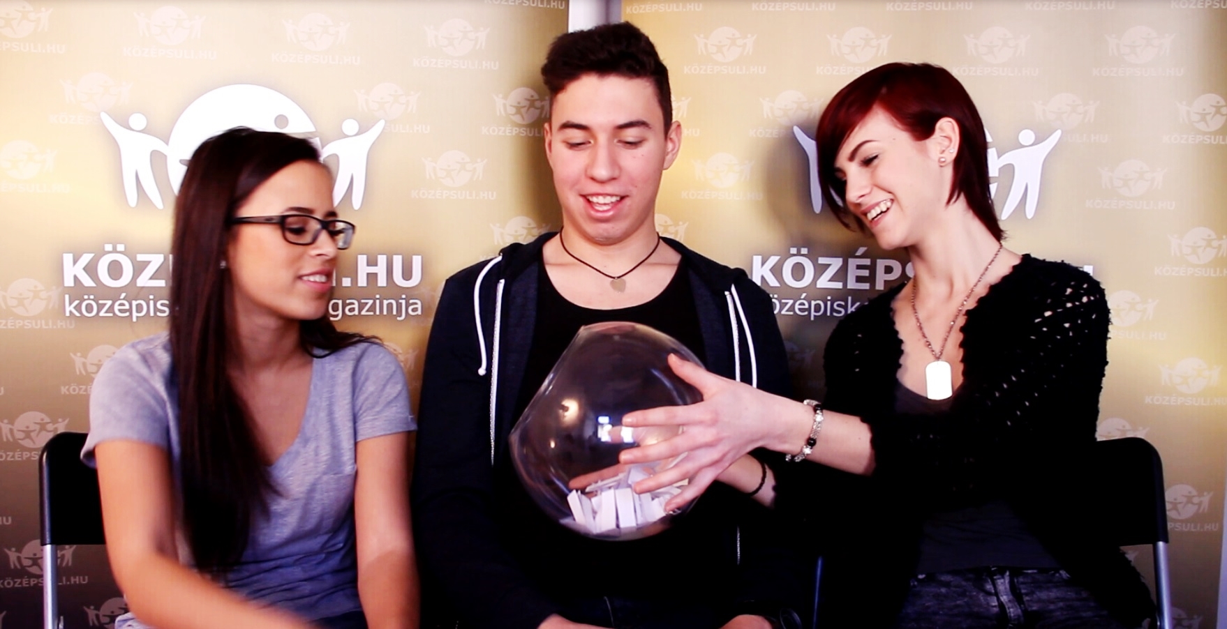 Réka tényleg ennyire gonosz a való életben? – Ask.fm kérdezz-felelek – Középsuli TV