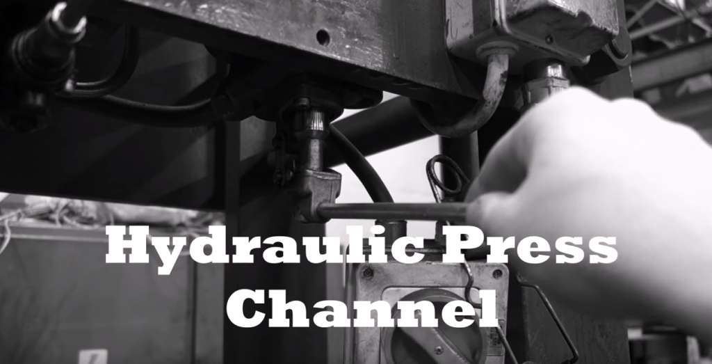 Imádjuk, ha tönkre lehet tenni dolgokat