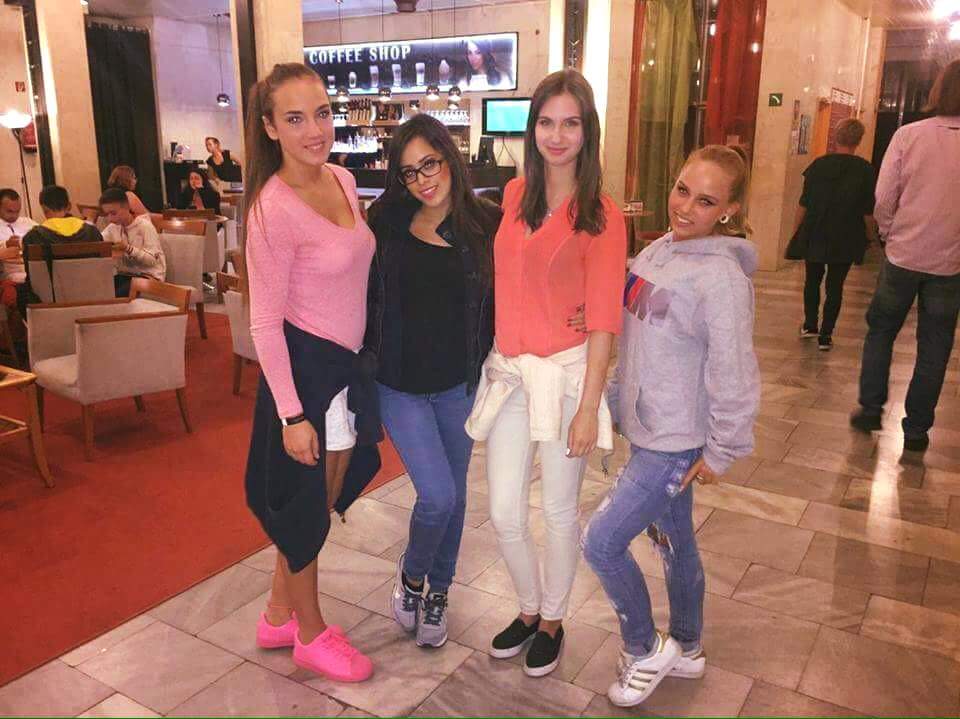 Szépségversenyen a Középsuli lányai