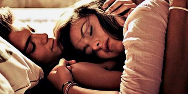 Mit árul el az alvó pózod a párkapcsolatodról?