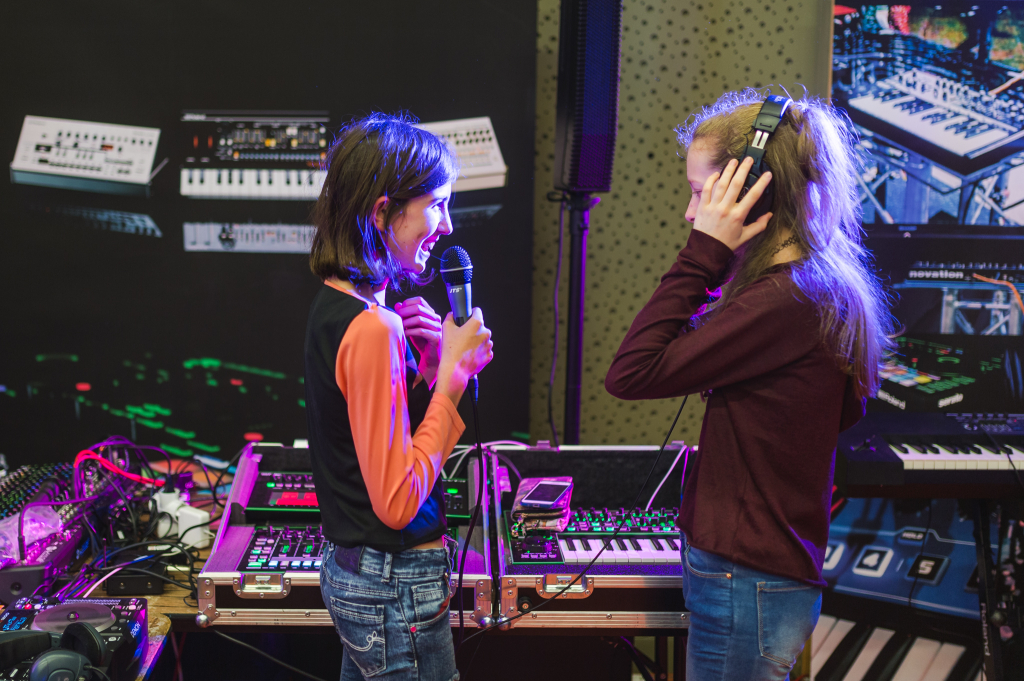 Szombathelyre érkezik a Hangszert a kézbe