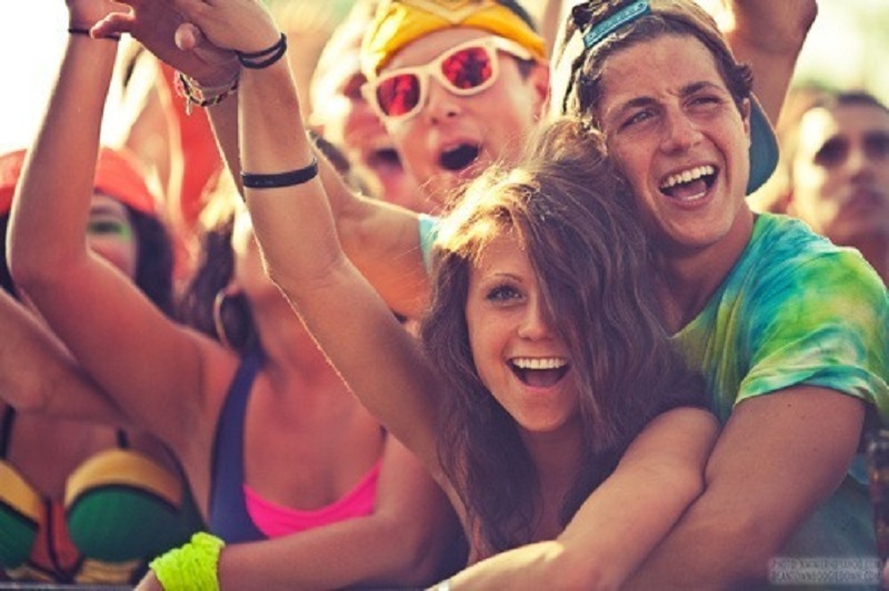 Para fesztiválon: mit tegyél, ha rád nyomultak?