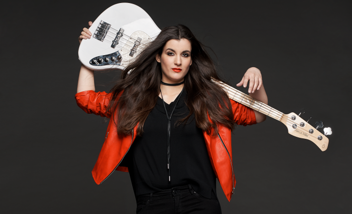 Muck Éva – Born Free