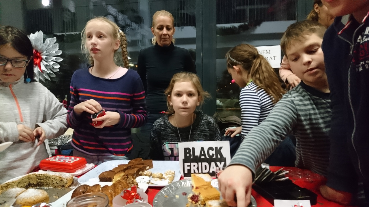 Hamar elkeltek a hógömbök a Szent István suliban