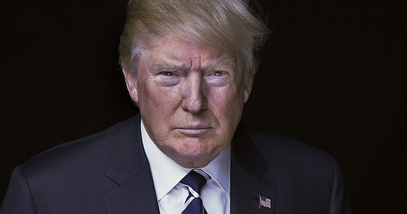 Kezdődik a játék: keresd meg a kakiló Donald Trumpot!