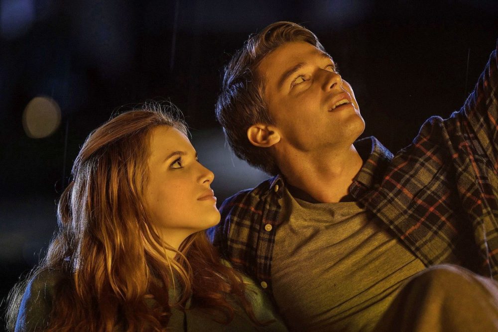 Éjjeli Napfény | így látták Bella Thorne filmjét a Középsuli szereplői