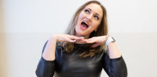 Barbit nem lehet megállítani: mostantól az utakat fogja róni