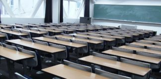 Bezárják az összes magyarországi iskolát!!