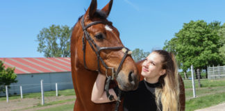 A Középsuli lovas lánya szereti a kihívásokat!