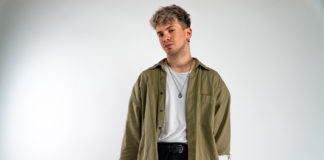 Ezt üzeni kristoaf debütáló albuma!