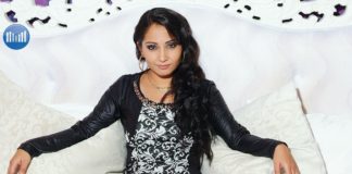 Roma dallal tarol Nótár Mary!