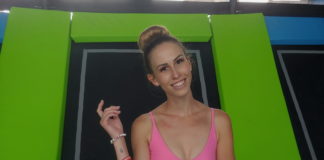 Tarka és Petra verekedtek egy szivacsmedencében!