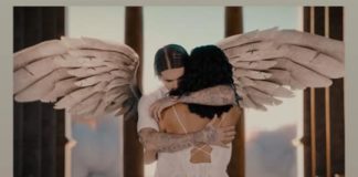 Megnyílt a mennyek kapuja az AK előtt