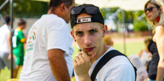 Arany Glóbuszon a KS-szereplői, forró képek következnek