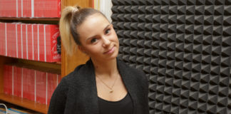 Zsaninál még nyár van, erősen hódít Instán az idei év színével