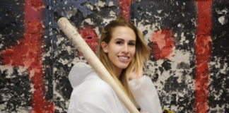 Petra még zúzás közben is atom szexi!