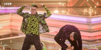 Aleenak háborog a lelke