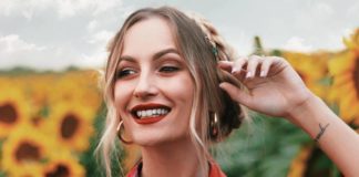 Chloe From The Woods ilyen lenne szeplősen