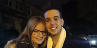 Villő és Petra a való életben együtt dolgoznak