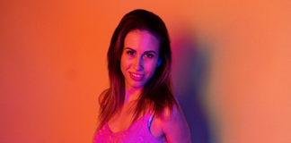 Micsoda kép Petráról, egy videoklipben szerepelt