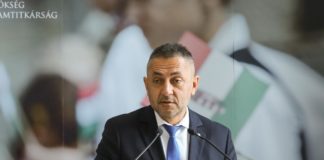 Minimum 20 éves fiatalok figyelem, ismét elstartol a Kőrösi Csoma Sándor- és a Petőfi-program